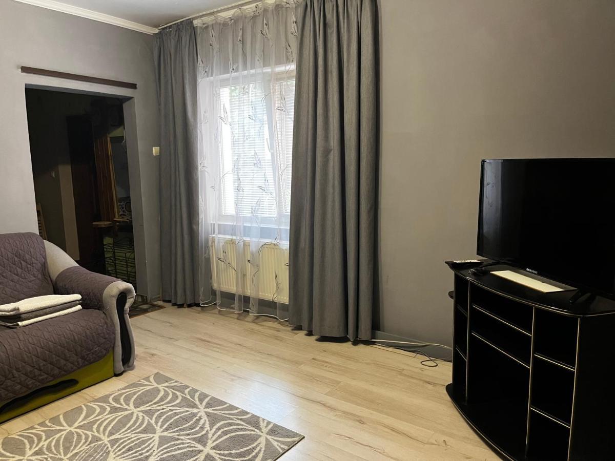 Apartment On Stefanyka 42/5 Berehove  Ngoại thất bức ảnh
